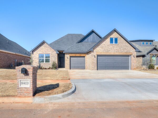 14407 central village